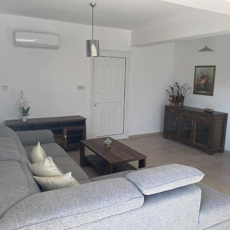 Cosy Apartment In Kato Paphos With Pool Access Exteriér fotografie