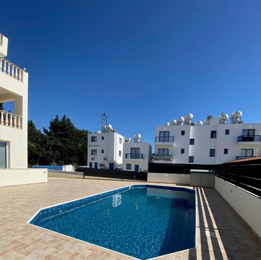 Cosy Apartment In Kato Paphos With Pool Access Exteriér fotografie