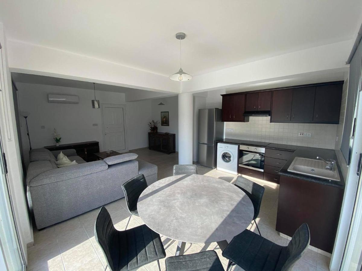 Cosy Apartment In Kato Paphos With Pool Access Exteriér fotografie